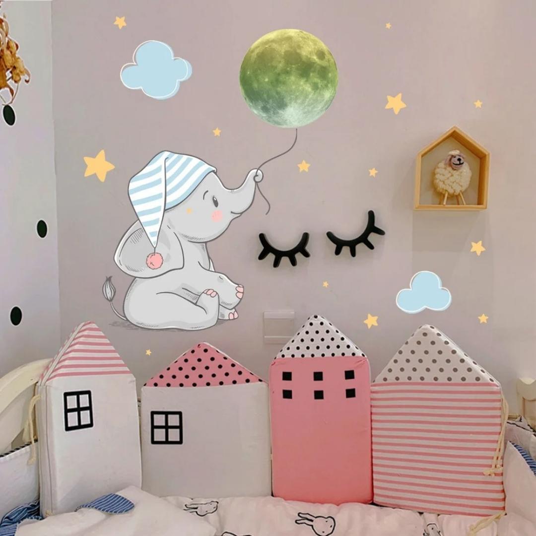 Stickers lumineux pour la chambre de votre bebe ou enfant, une fois la lumiere eteinte, l’obscuriter laissera plasse aux etoiles 

#stickers #fluorescent #autocollants #enfant #kids #bebe #baby #lumineux