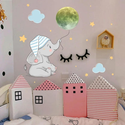 Stickers lumineux pour la chambre de votre bebe ou enfant, une fois la lumiere eteinte, l’obscuriter laissera plasse aux etoiles 

#stickers #fluorescent #autocollants #enfant #kids #bebe #baby #lumineux